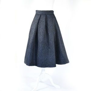 H&M textured navy blue skirt - size 10